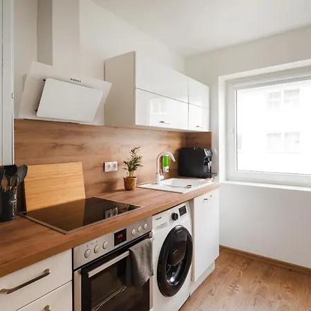 Design / 2 / / Contactless Check-in Apartment