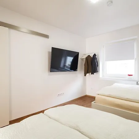 Design / 2 / / Contactless Check-in Apartment