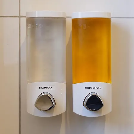 Design / 2 / / Contactless Check-in Apartment Hannover