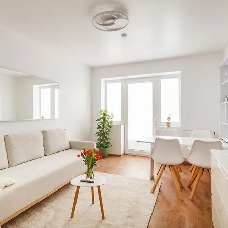 Apartment Design / 2 / / Contactless Check-in *