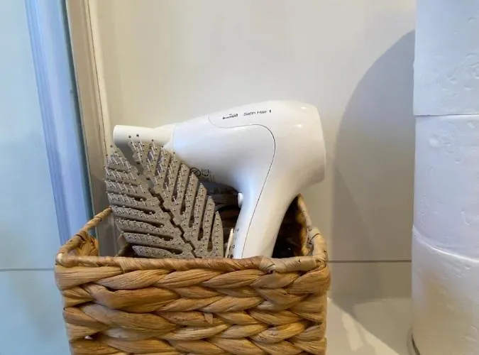 Design / 2 / / Contactless Check-in Hannover