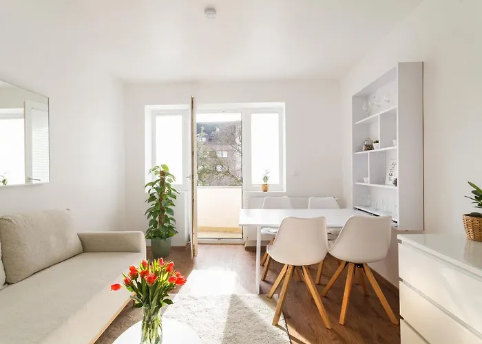 Design / 2 / / Contactless Check-in Apartman Hannover