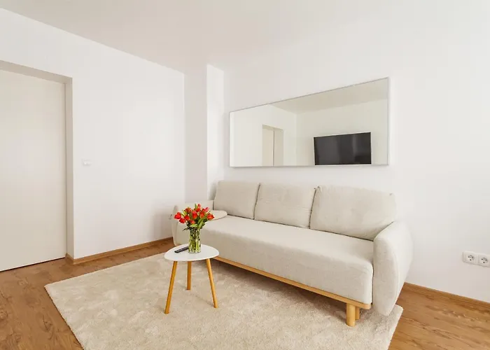 Design / 2 / / Contactless Check-in Apartman